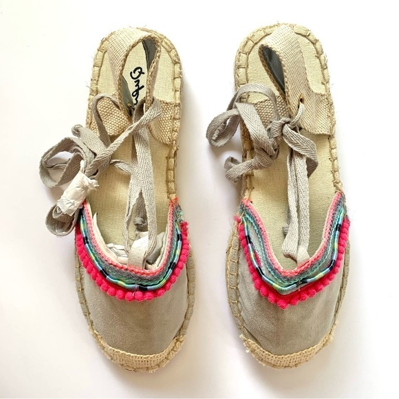 Qupid Tan and Gray Bohemian Colorful Gypsy Espadrilles - Picture 1 of 7